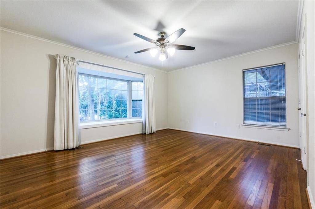 Dallas, TX 75208,827 N Hampton Road