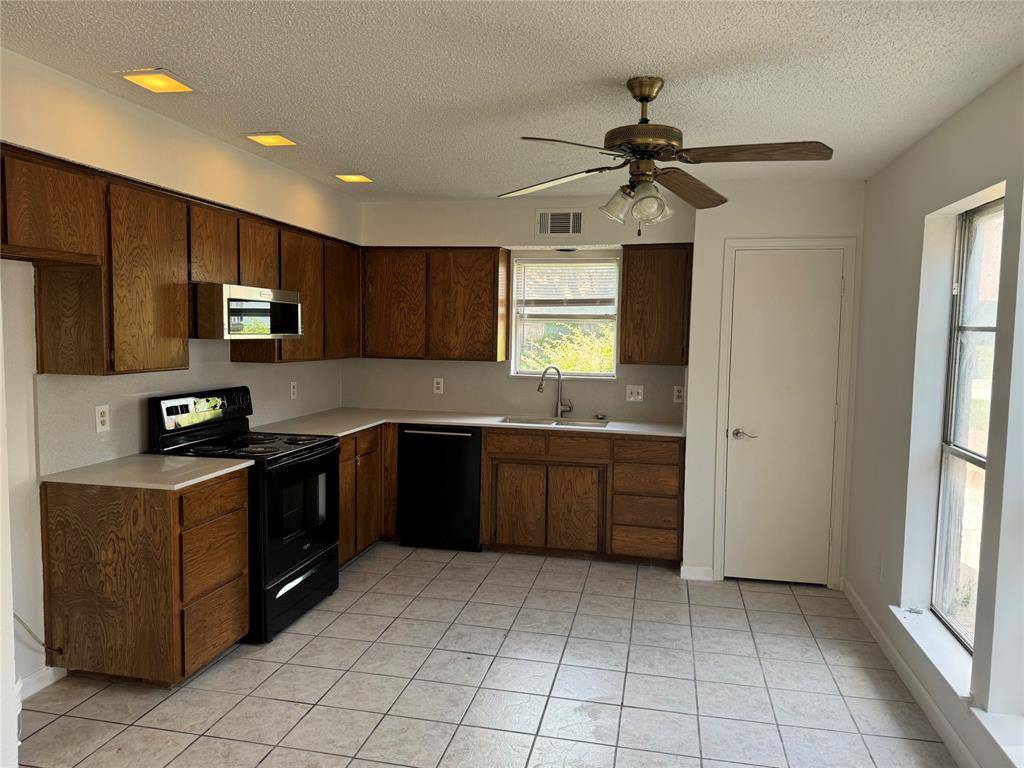 Grapevine, TX 76051,2119 Stone Moss Lane