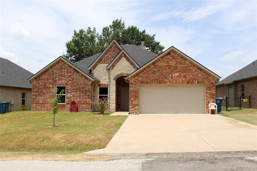 219 Port Drive, Gun Barrel City, TX 75156