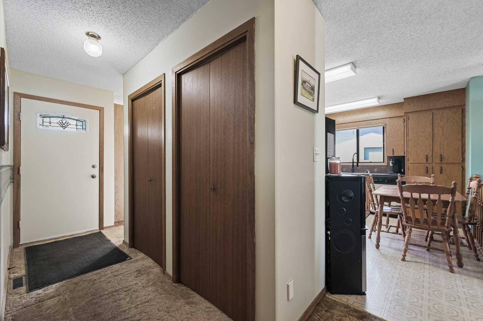 Carstairs, AB T0M 0N0,1418 Mcalpine ST