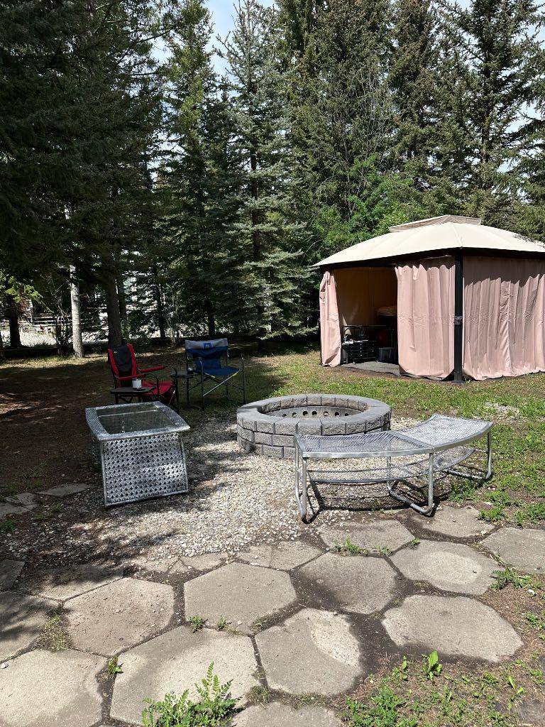 200 4 AVE Southwest #109, Sundre, AB T0M 1K0