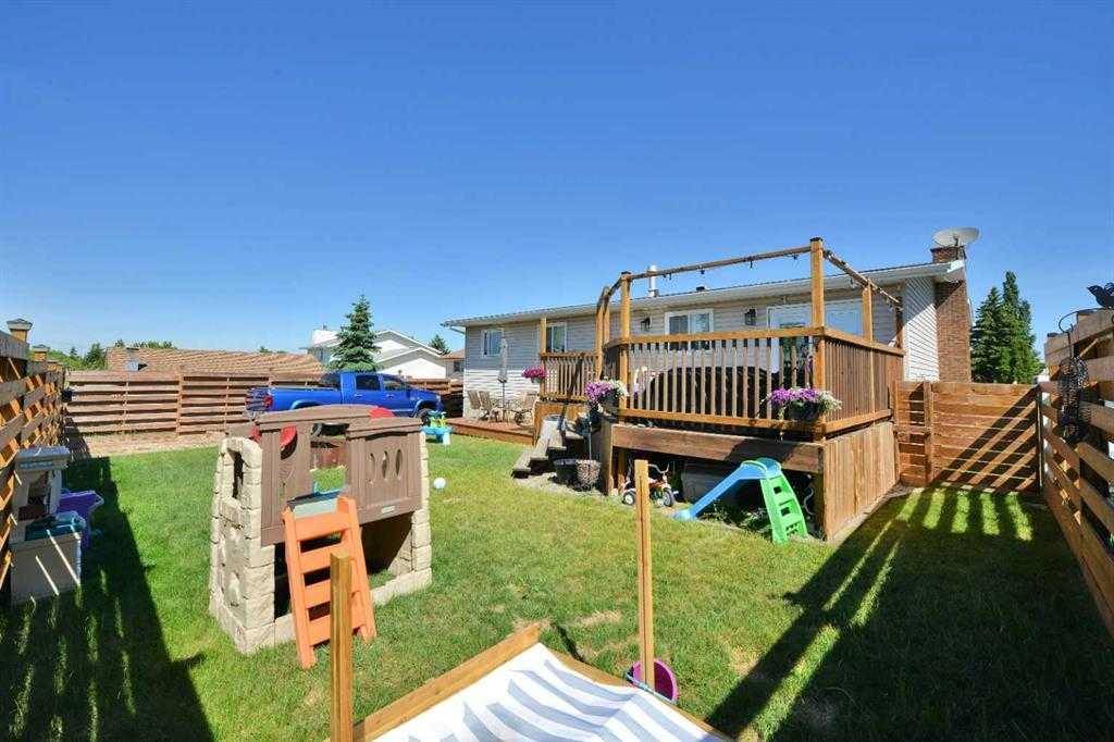 Ponoka, AB T4J 1B1,4005 39A Avenue Close