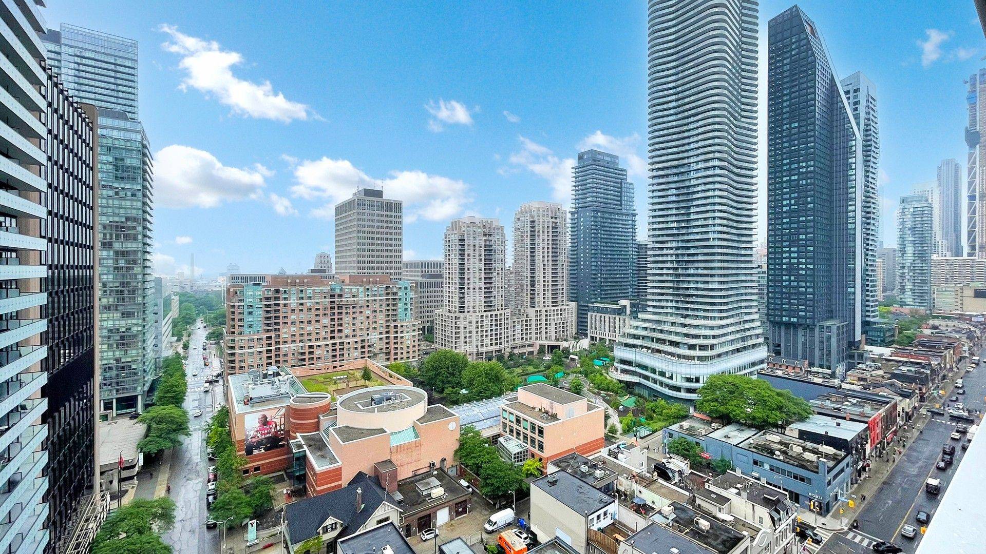 Toronto C01, ON M4Y 1Y4,501 Yonge ST #1612