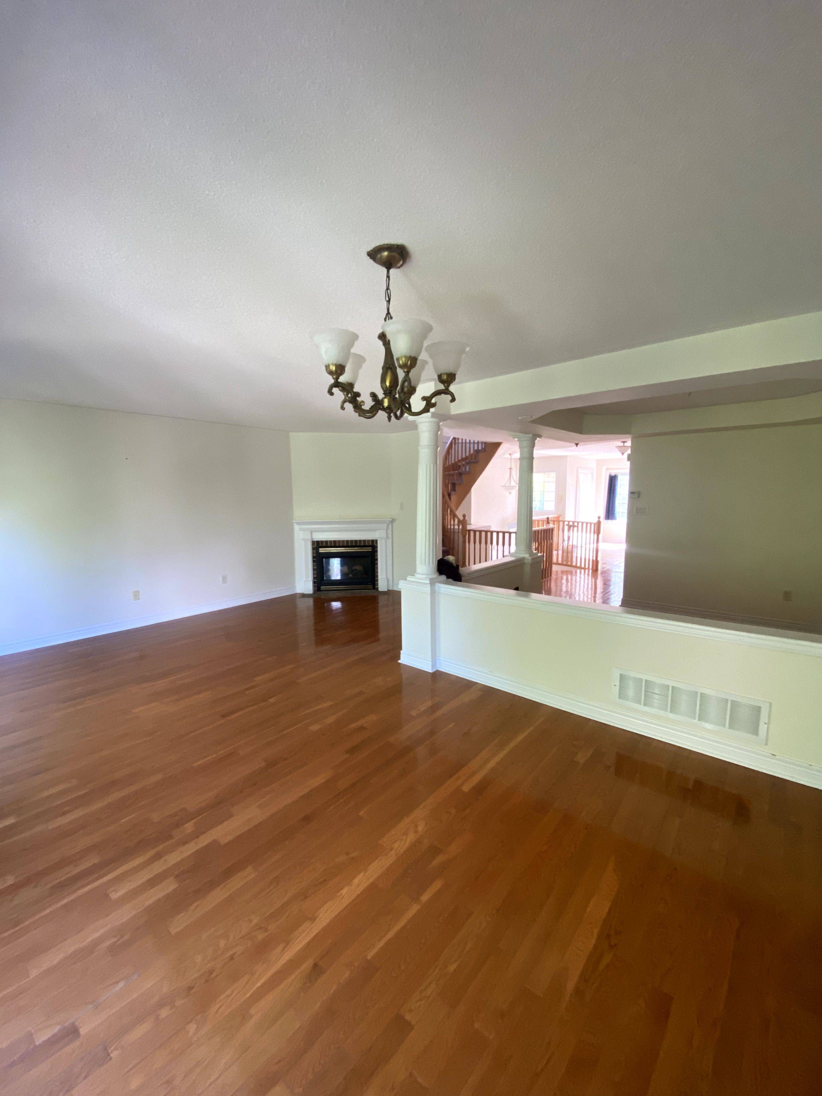 Markham, ON L3T 7T8,116 Leitchcroft CRES W