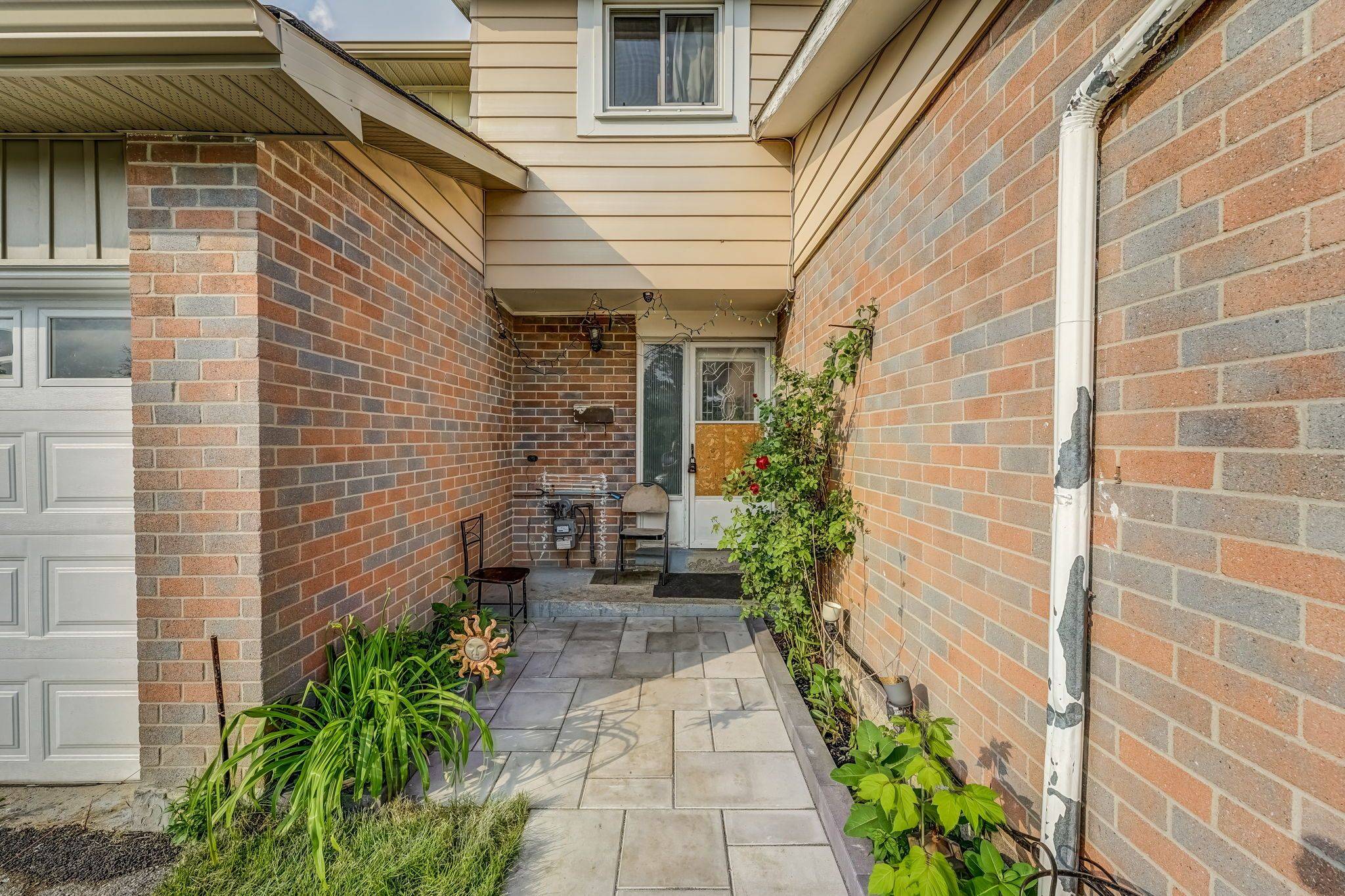 Brampton, ON L6V 2T9,44 Skegby RD