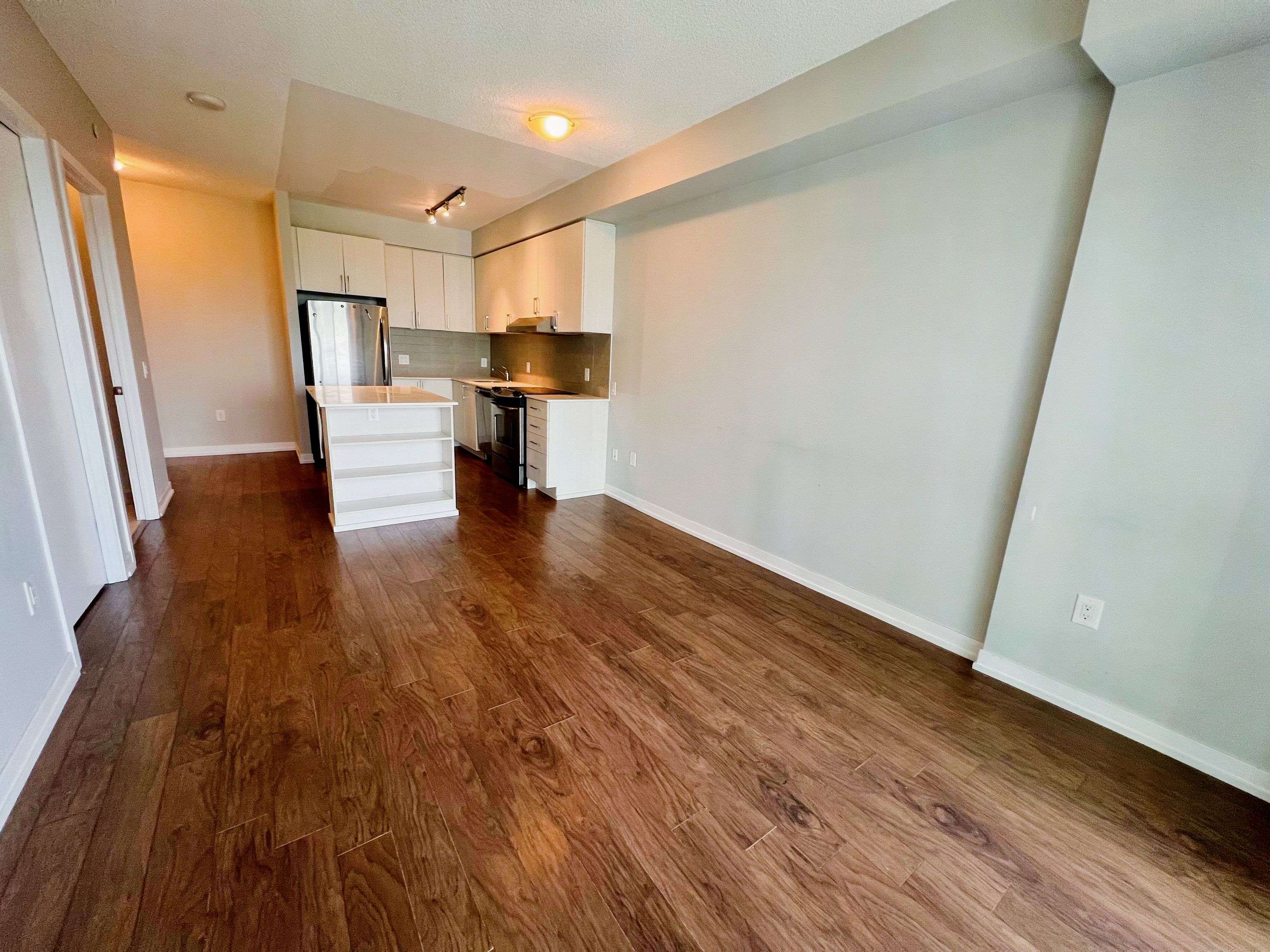 Mississauga, ON L5M 0Y3,2560 Eglinton AVE W #1408