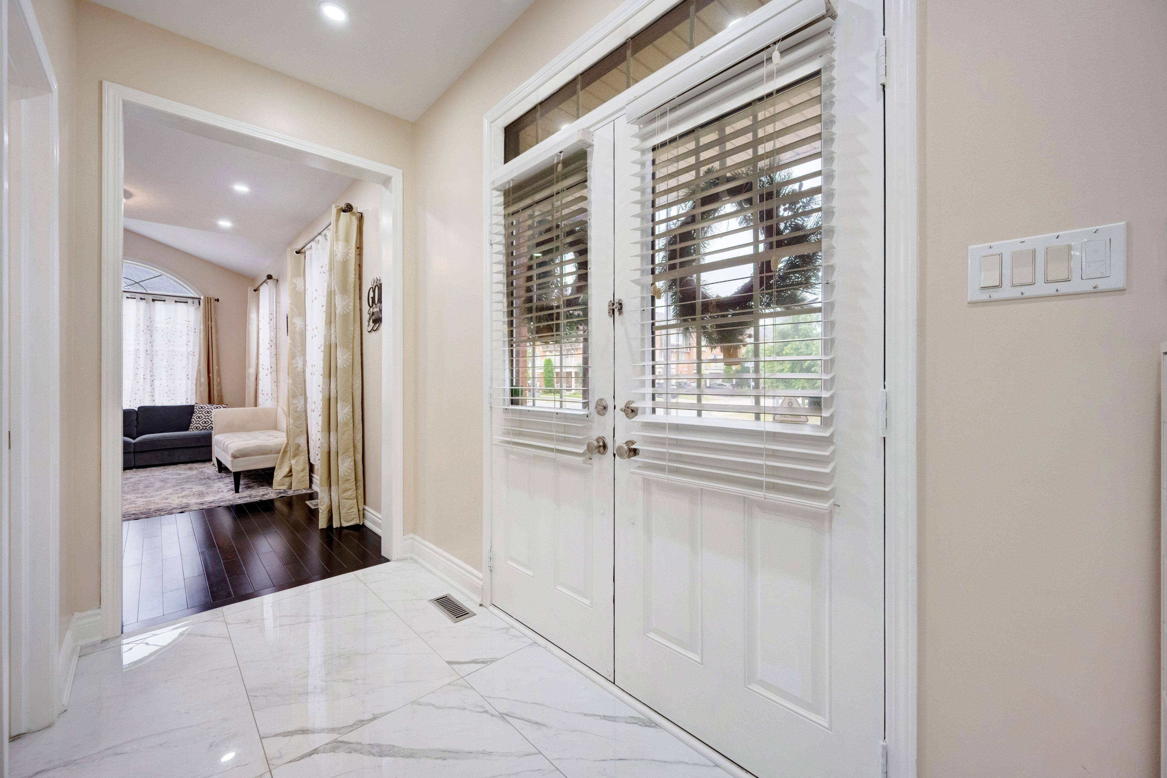 Milton, ON L9T 0H3,693 Switzer CRES