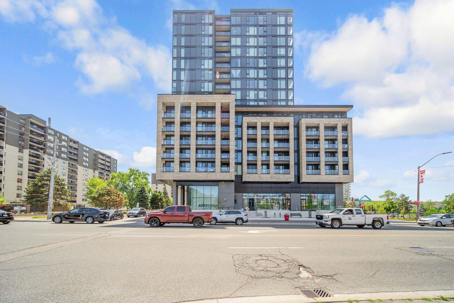 86 Dundas ST E #1714, Mississauga, ON L5A 0B1