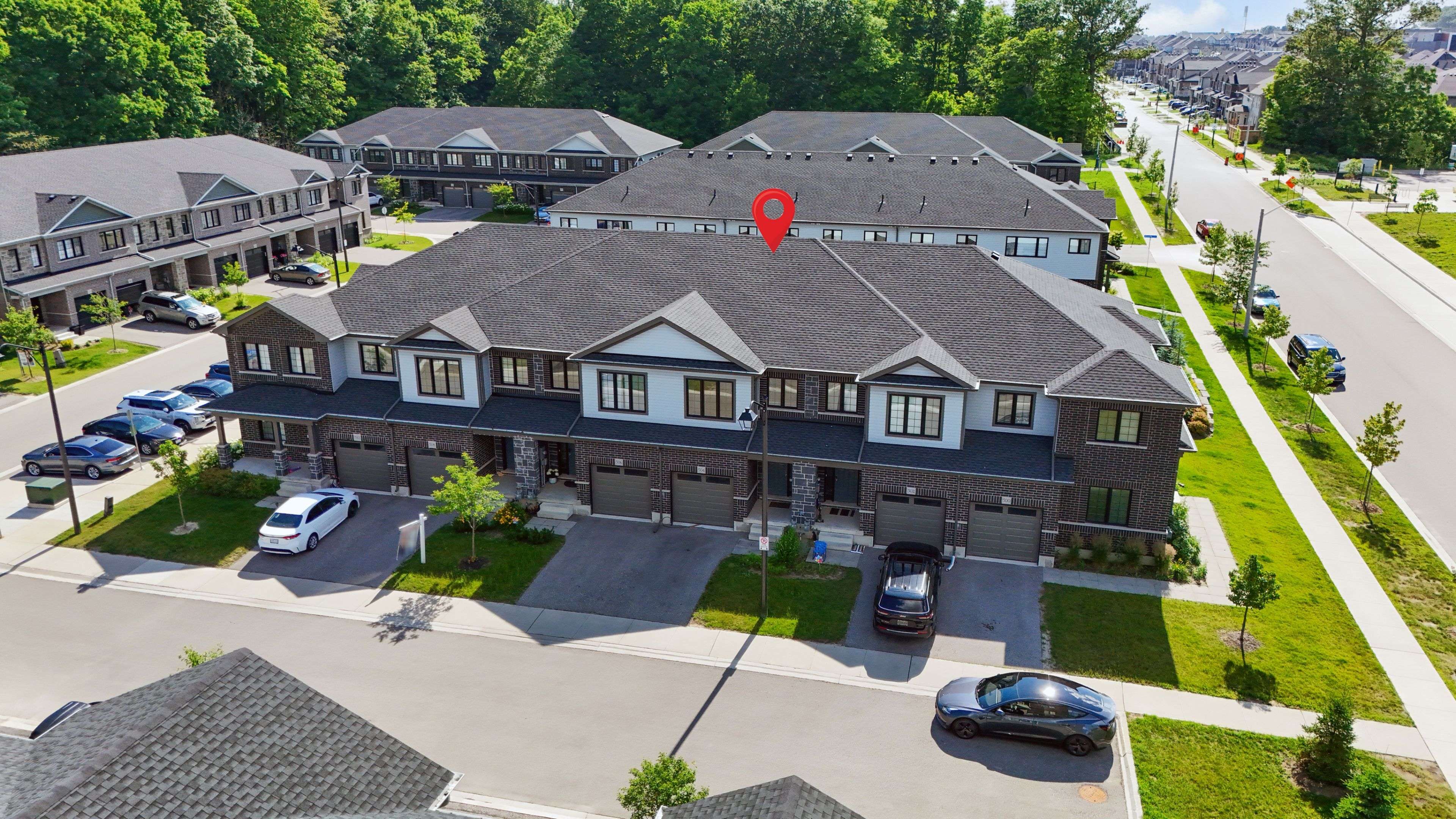 504 WOODLEA CT, Kitchener, ON N2R 0P8