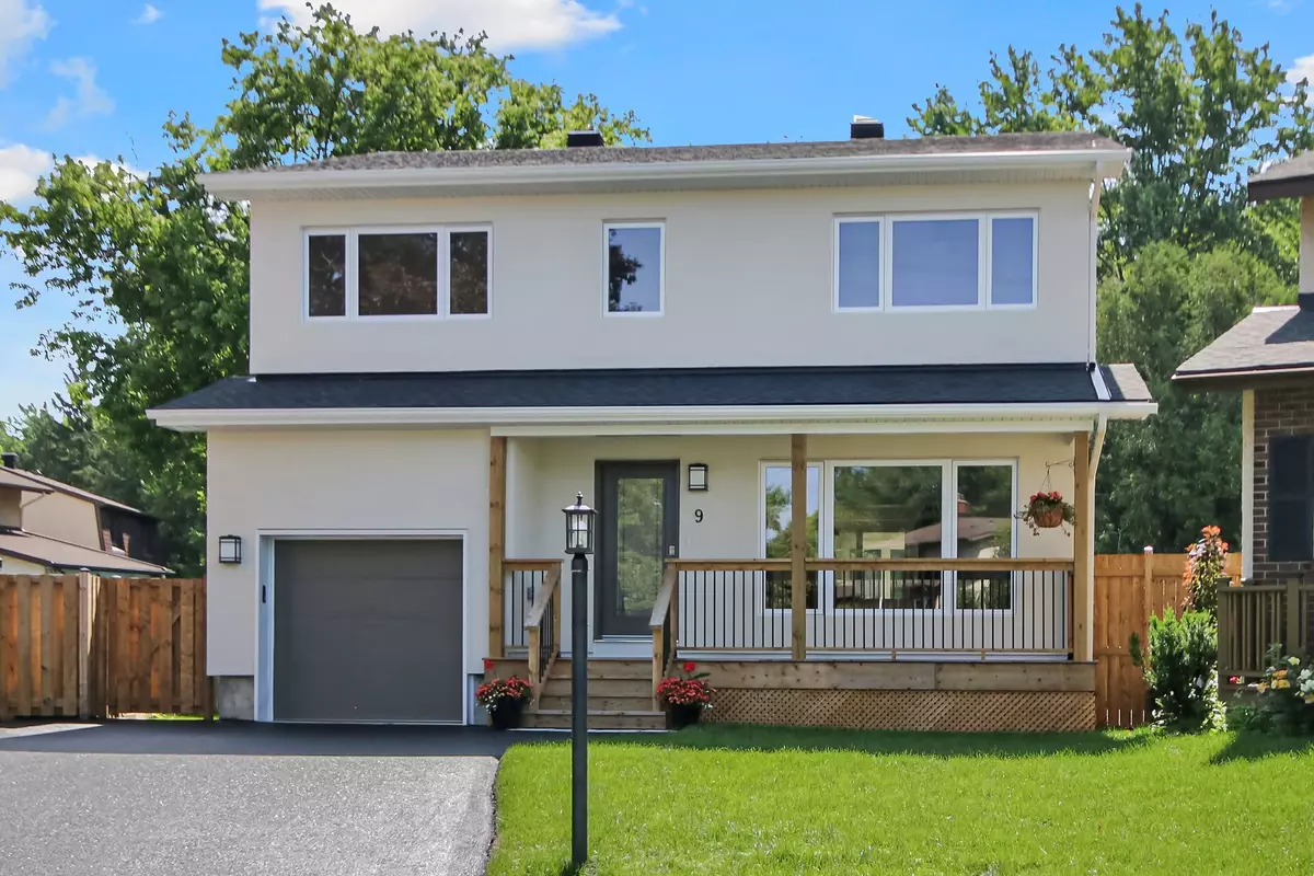 Tanglewood - Grenfell Glen - Pineglen, ON K2G 4A6,9 Brydon CT