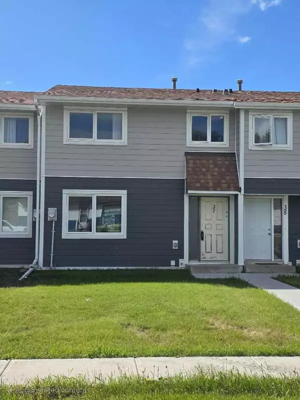 37 97 AVE, Grande Cache, AB T0E 0Y0