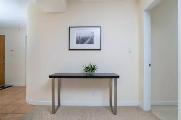 Calgary, AB T2P5K1,1108 6 AVE SW #404