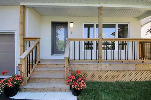 Tanglewood - Grenfell Glen - Pineglen, ON K2G 4A6,9 Brydon CT