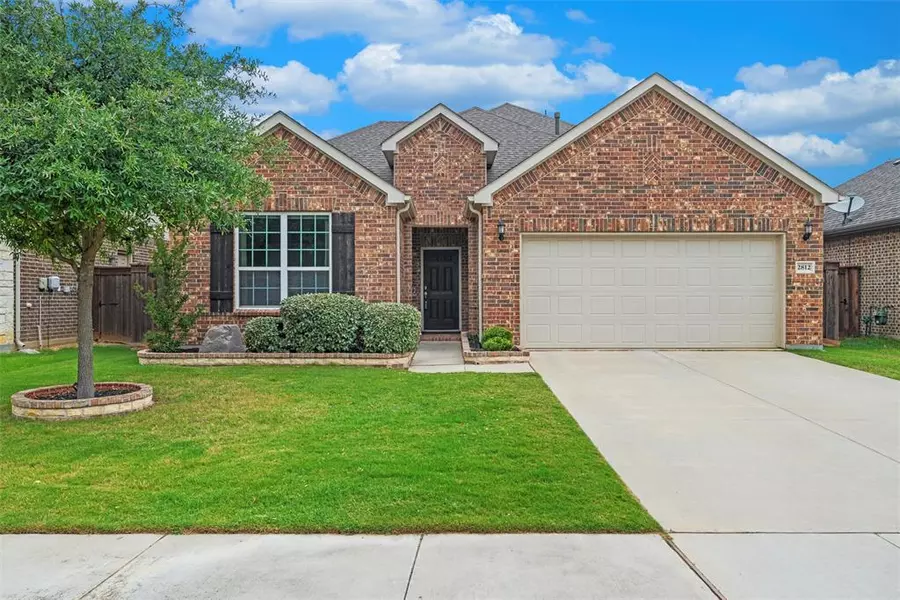 2812 Lamont Court, Mansfield, TX 76084