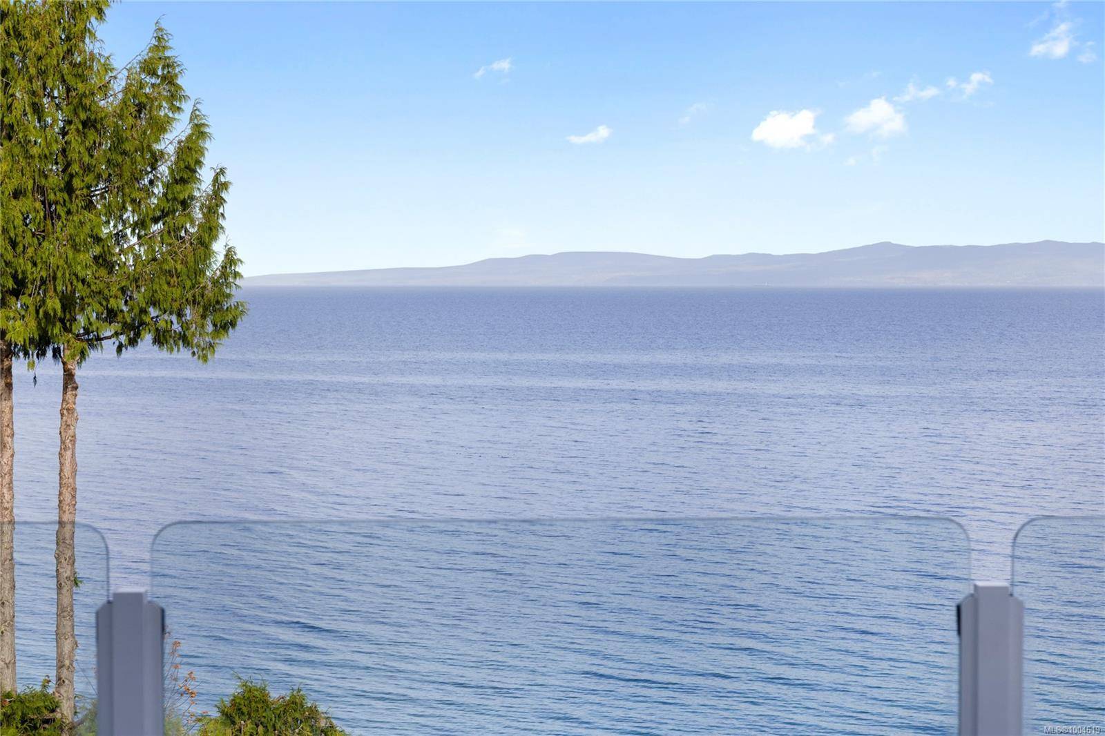 431 Crescent Rd W #204, Qualicum Beach, BC V9K 2K2