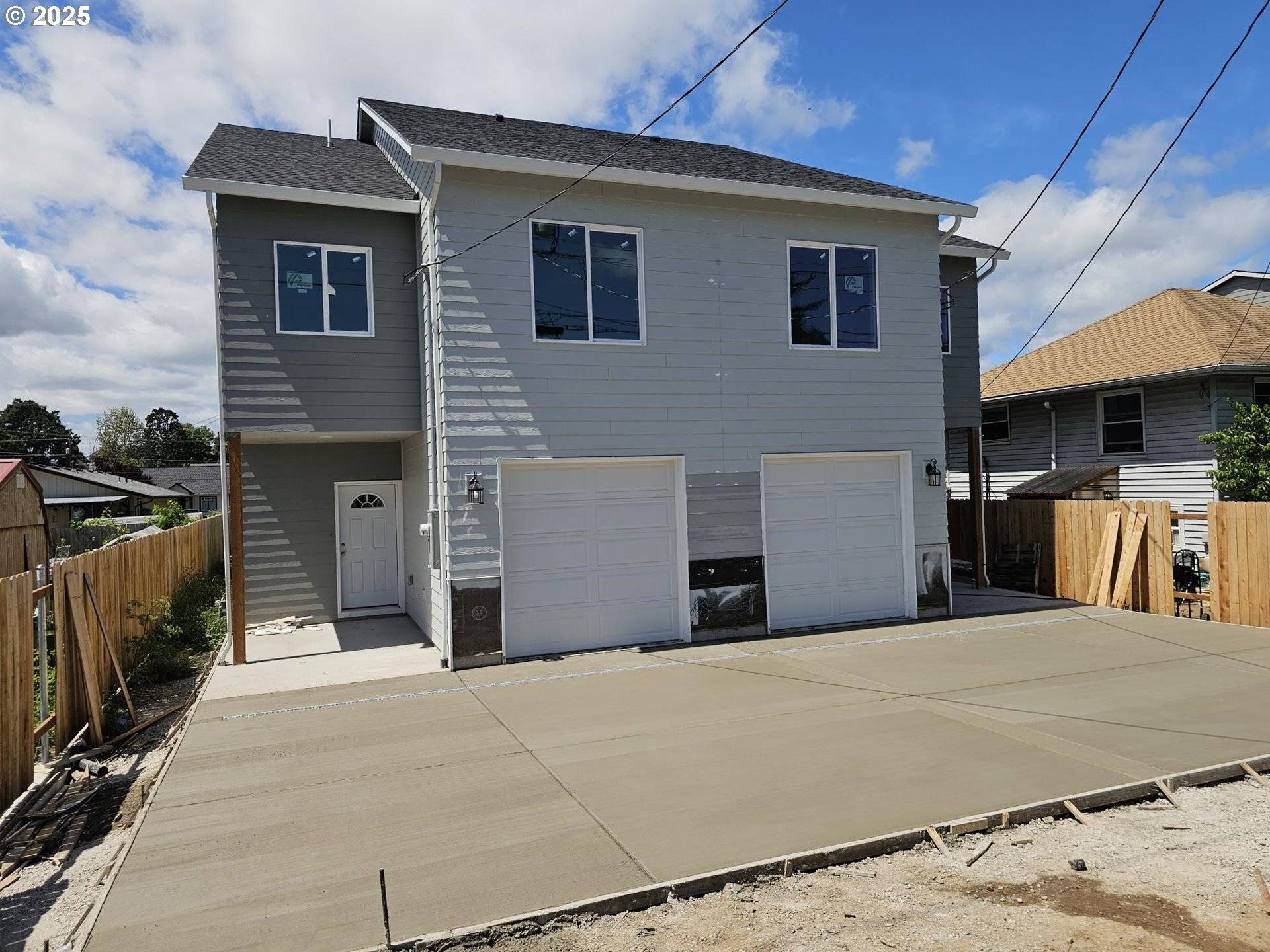 453 N 12th ST, St Helens, OR 97051