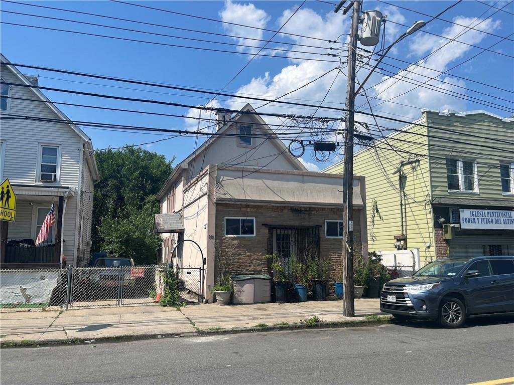 Staten  Island, NY 10310,699 Henderson AVE