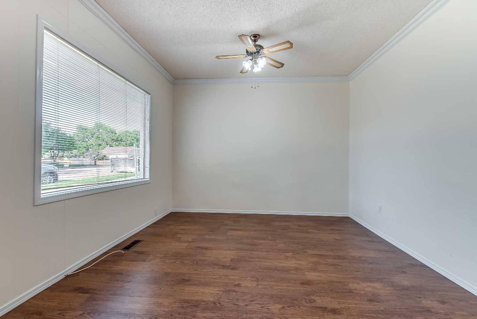 Medicine Hat, AB T1A 1B3,1165 Queen ST Southeast