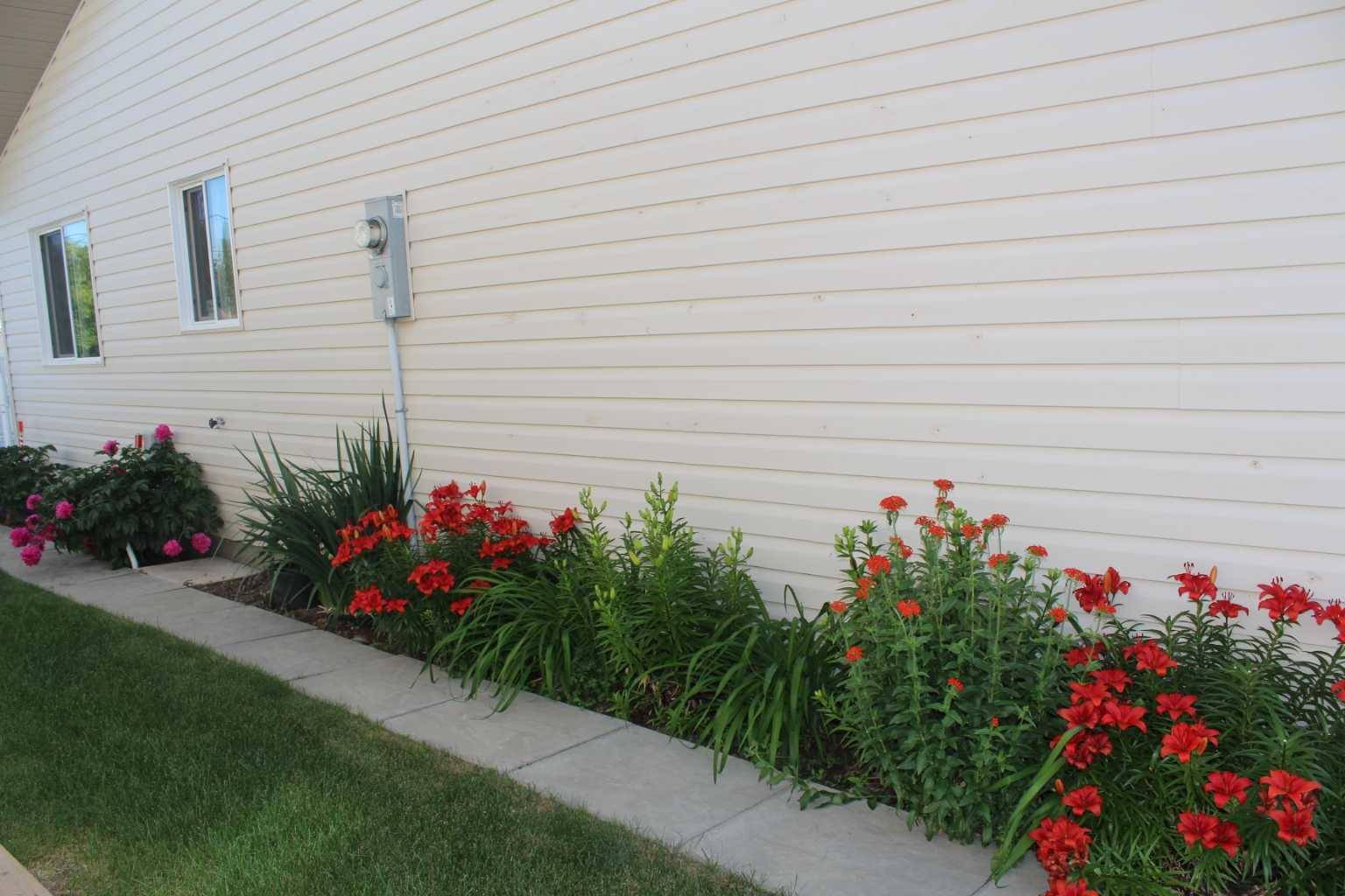 Manning, AB T0H 2M0,122 2nd AVE SW
