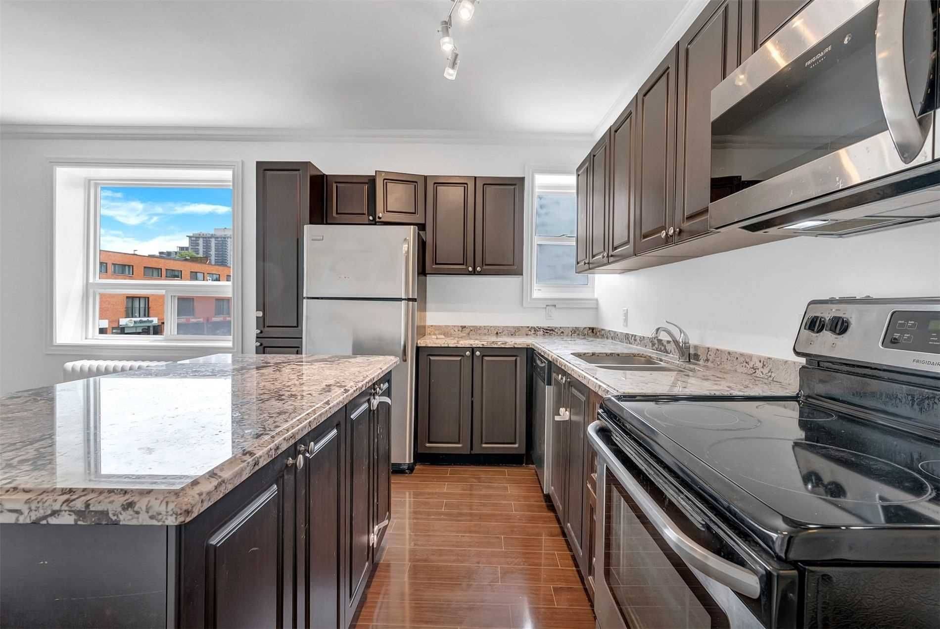 2 Craighurst AVE #1, Toronto C04, ON M4P 2J5