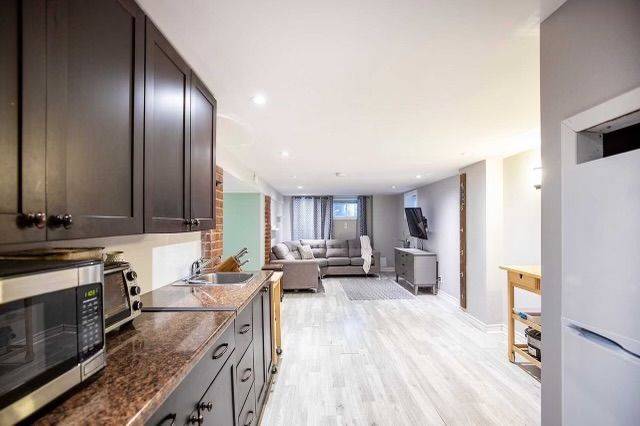 Oshawa, ON L1J 2Z9,488 Beurling AVE