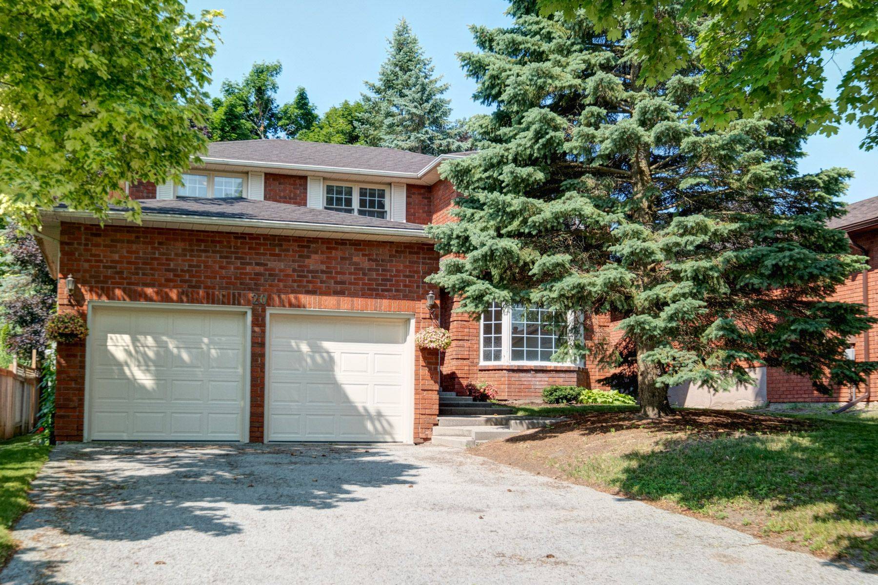 20 Richler CRES, Barrie, ON L4N 6E6