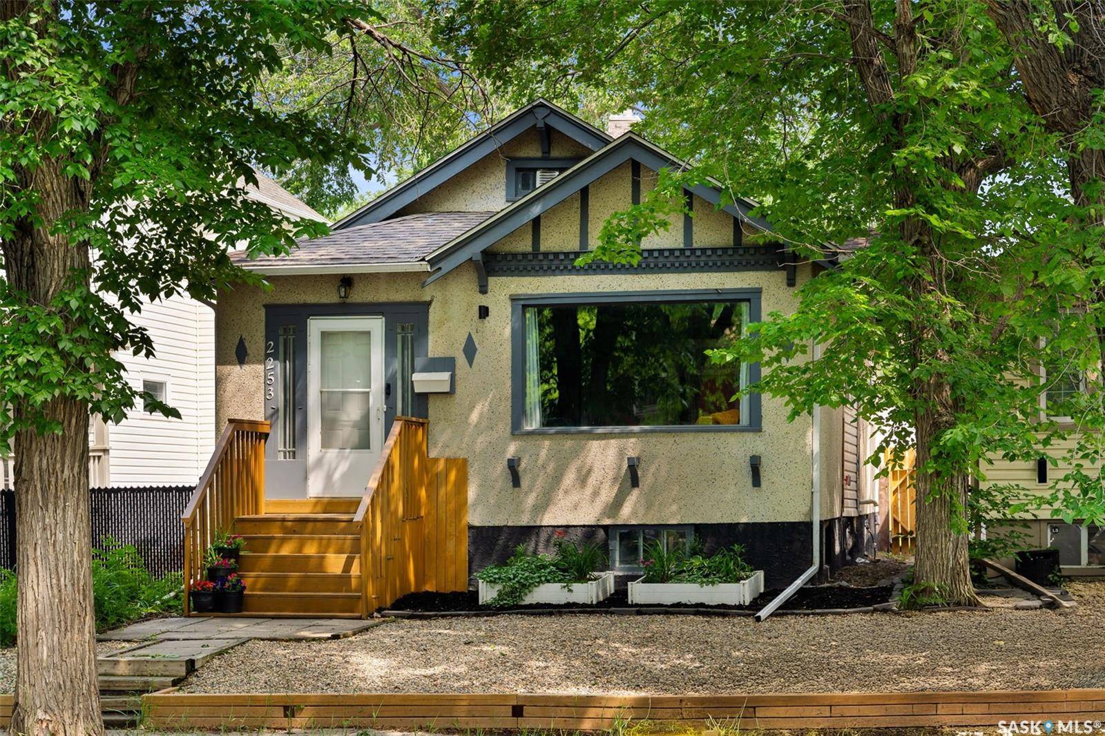 2253 Winnipeg STREET, Regina, SK S4P 1H2
