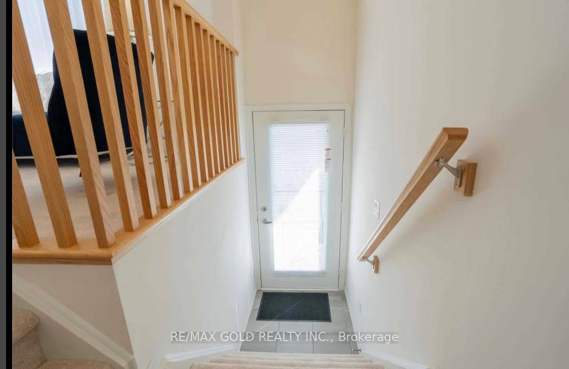 Brampton, ON L6Y 6G2,1 Beckenrose CT #69