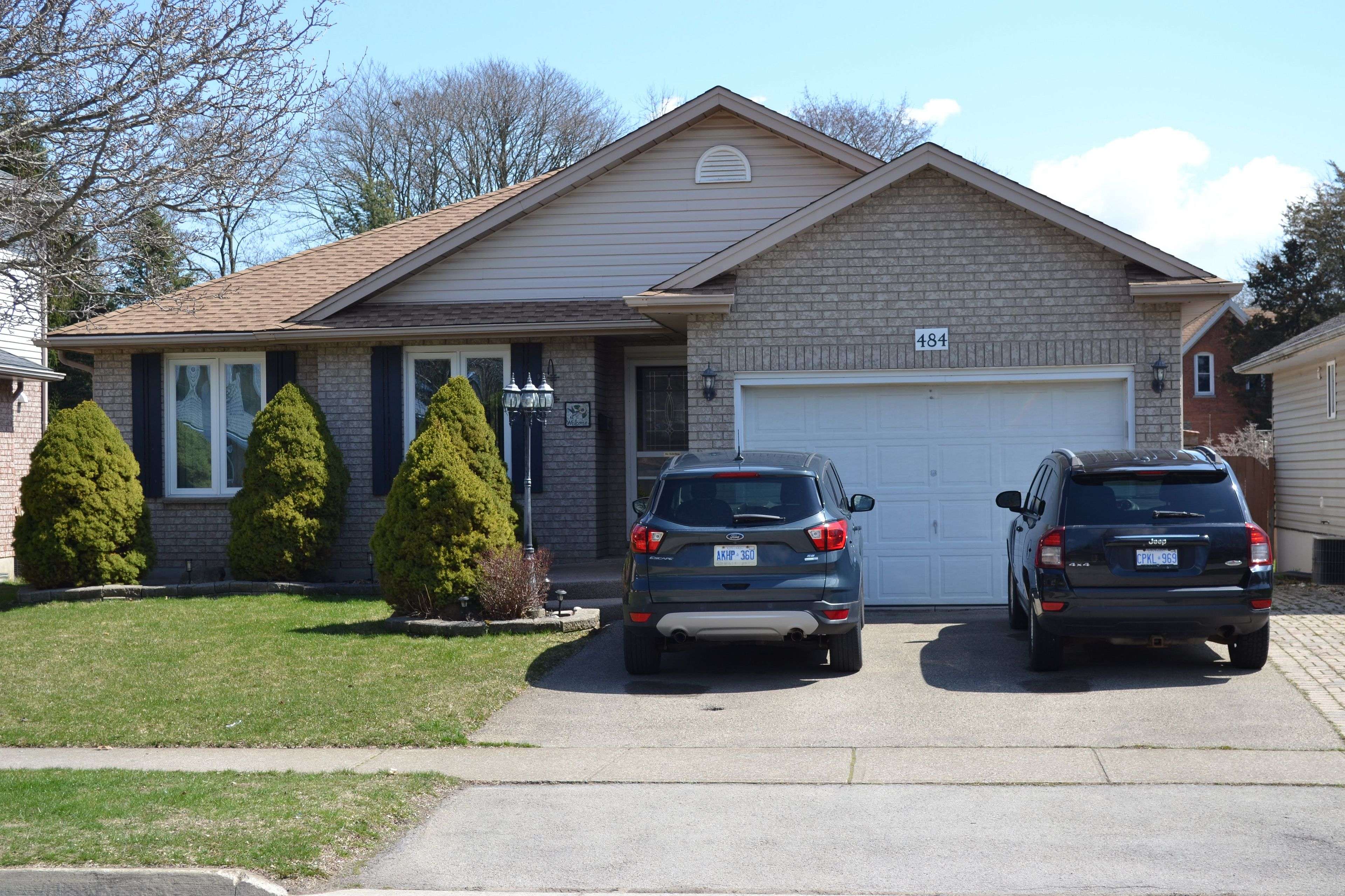 484 Balsam ST, Welland, ON L3C 7G8