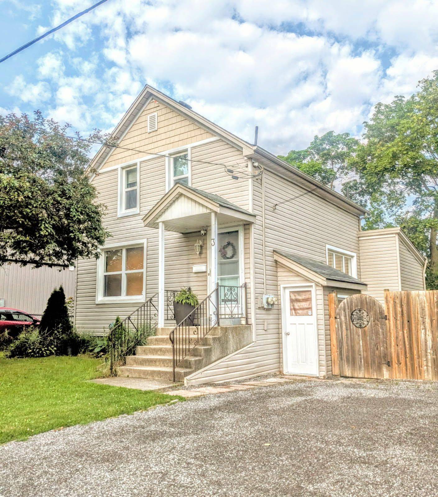 3 Bessey ST, St. Catharines, ON L2T 1L1