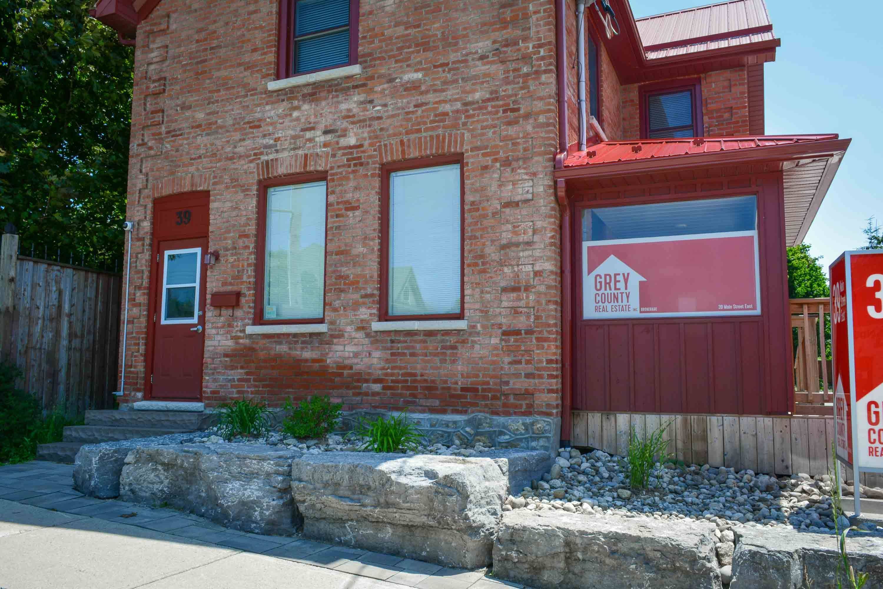 Grey Highlands, ON N0C 1H0,39 Main St ST E #B