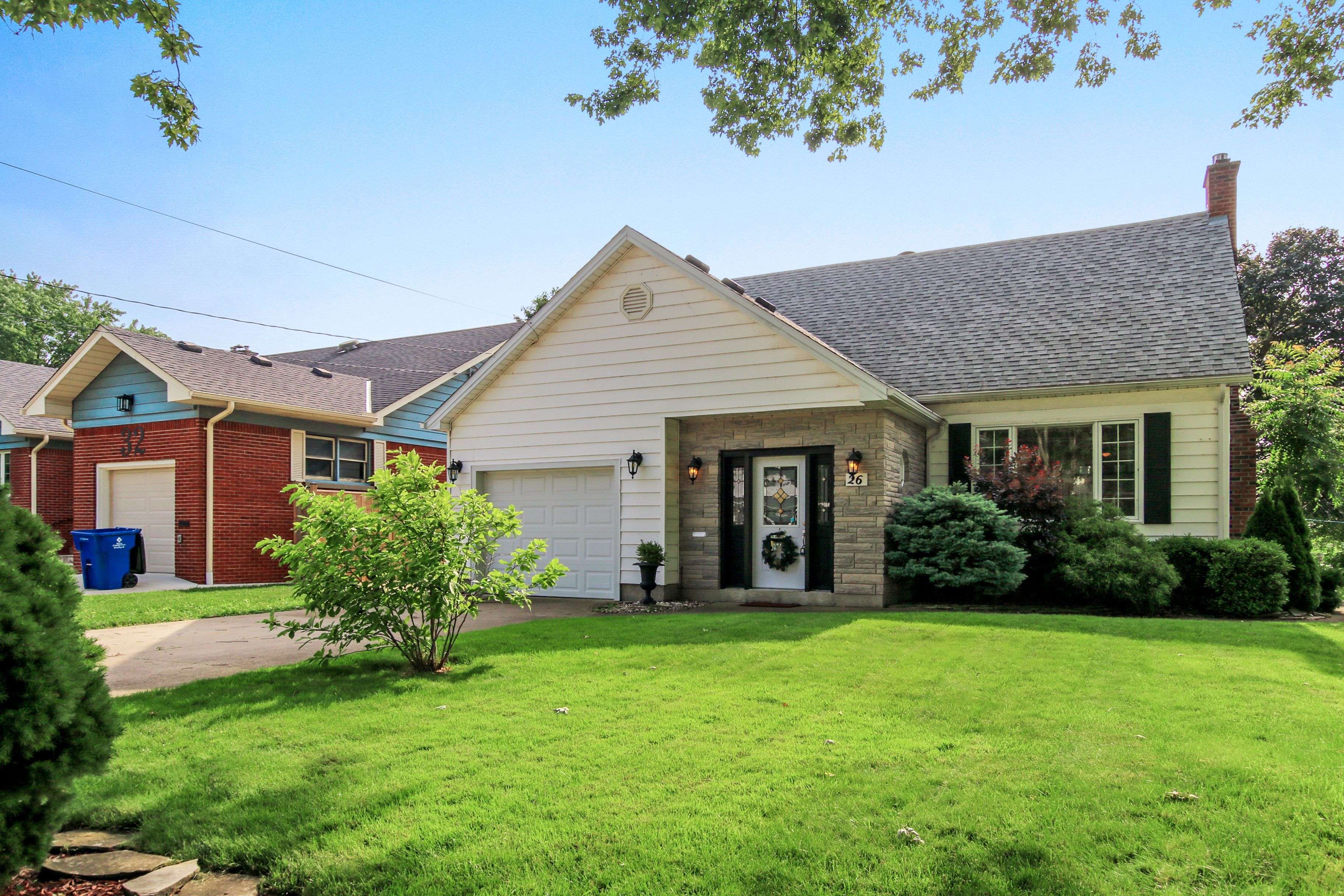 Chatham-kent, ON N8A 4J9,26 Grand AVE