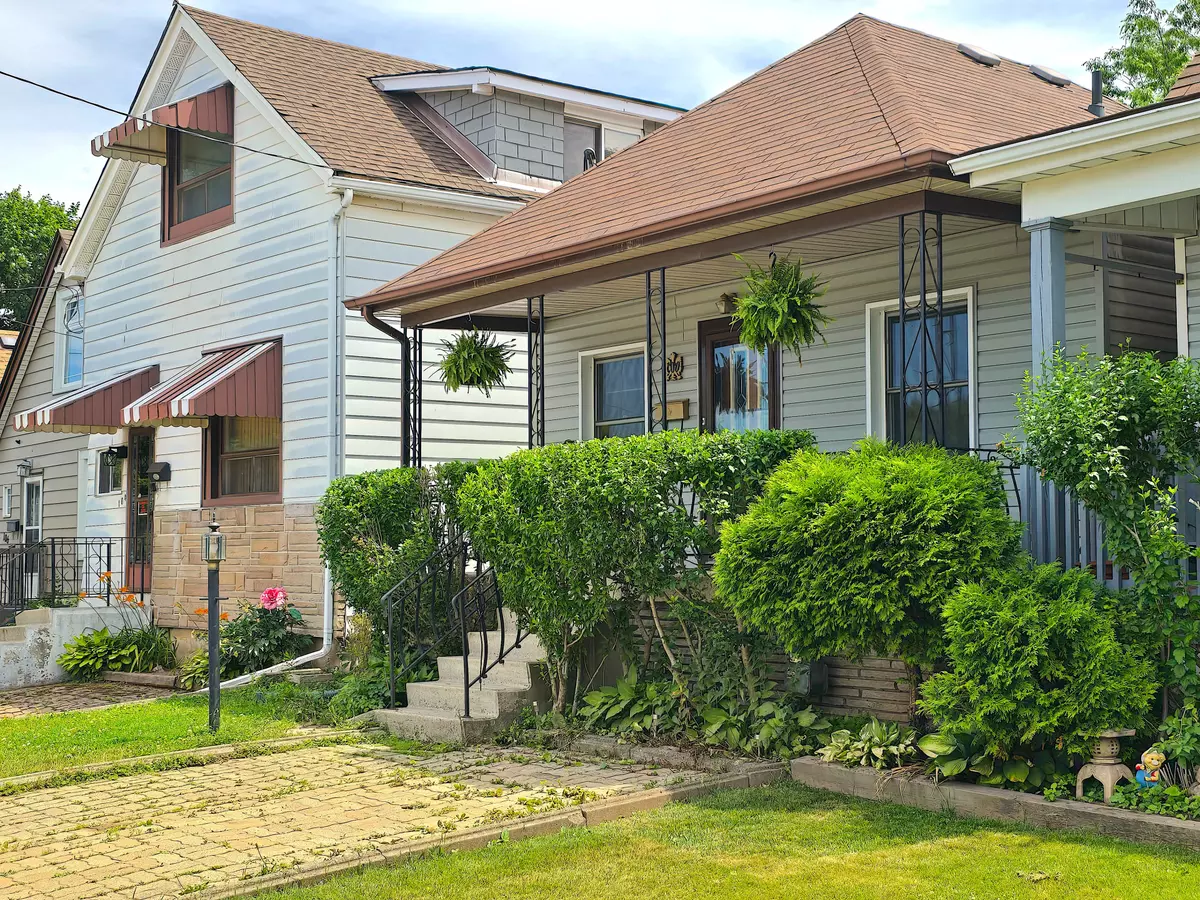 Hamilton, ON L8H 4L4,100 Houghton AVE N