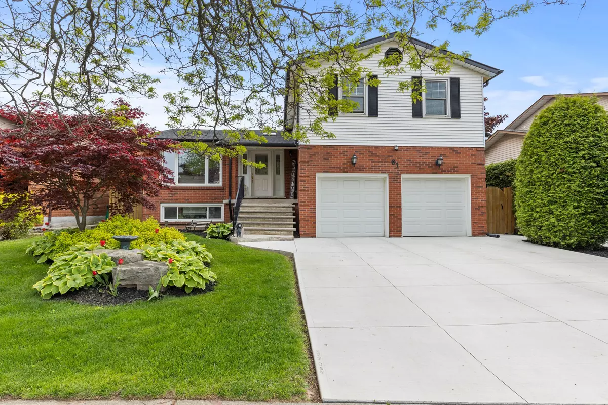 Hamilton, ON L8E 4A8,61 Seaton Place DR