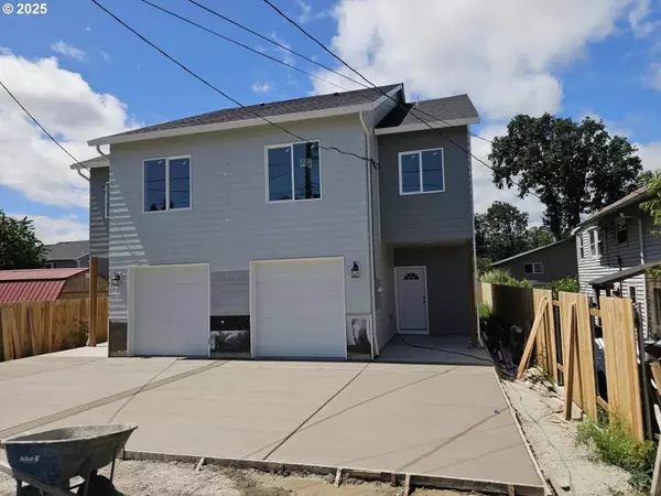 St Helens, OR 97051,451 N 12th ST