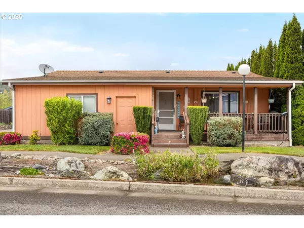 120 LITTLEBROOK LN, Roseburg, OR 97471