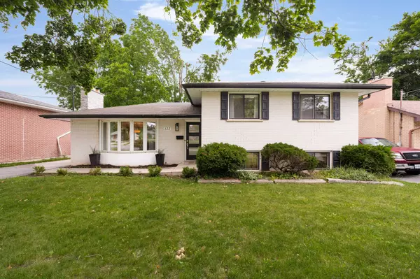 122 Steel ST, Barrie, ON L4M 2G2