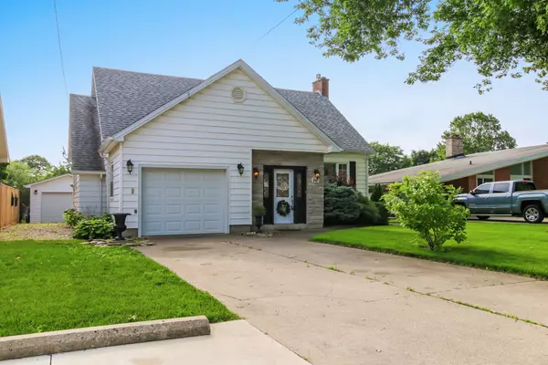 26 Grand AVE, Chatham-kent, ON N8A 4J9