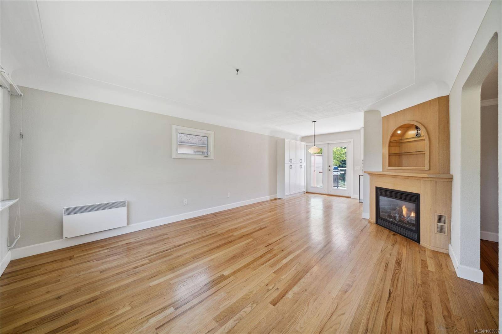 Oak Bay, BC V8R 5P9,2568 Eastdowne Rd