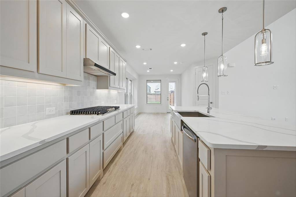 Van Alstyne, TX 75495,1912 Cola Drive