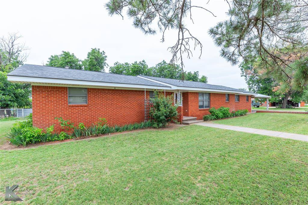 509 9th Street, O'brien, TX 79539