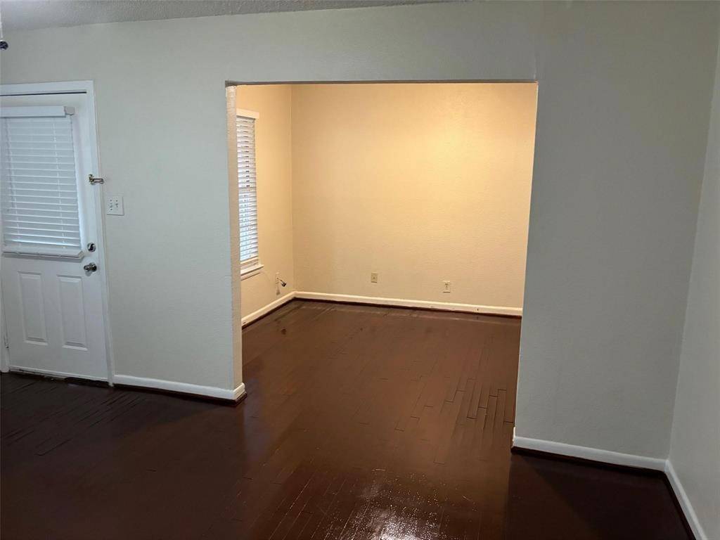 Arlington, TX 76010,437 Browning Drive