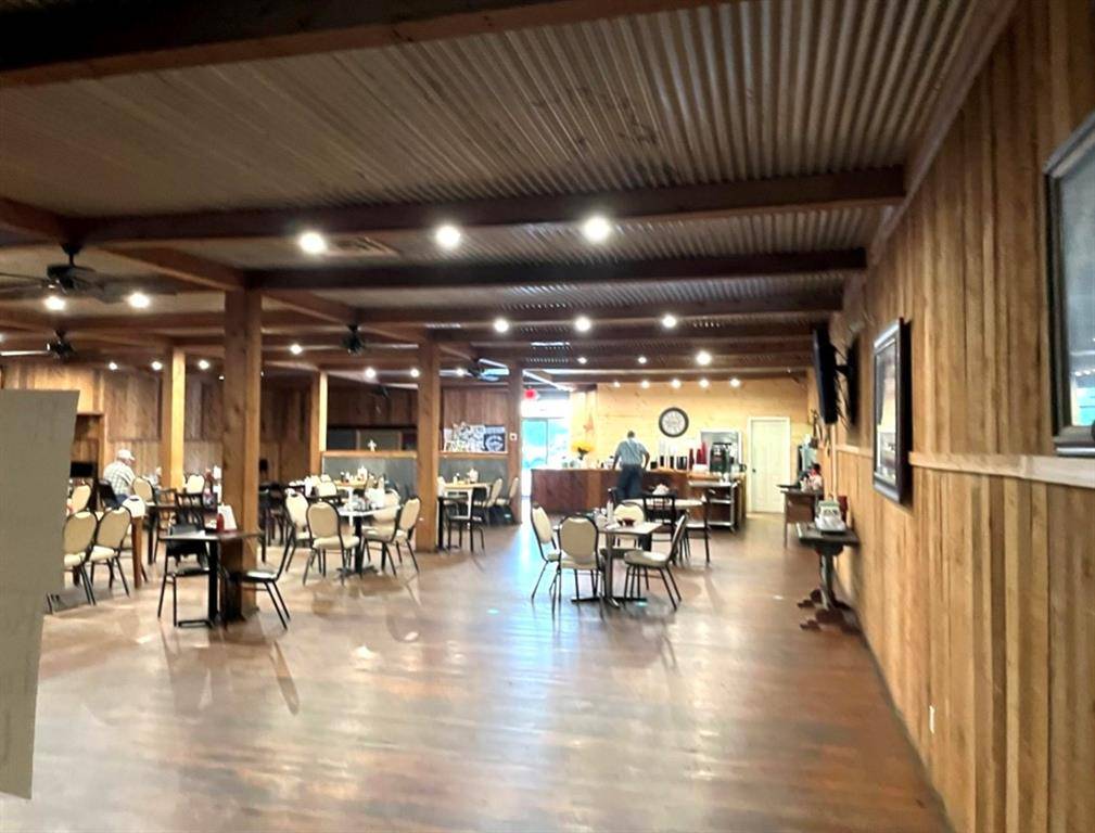 Comanche, TX 76442,127 N Houston Street