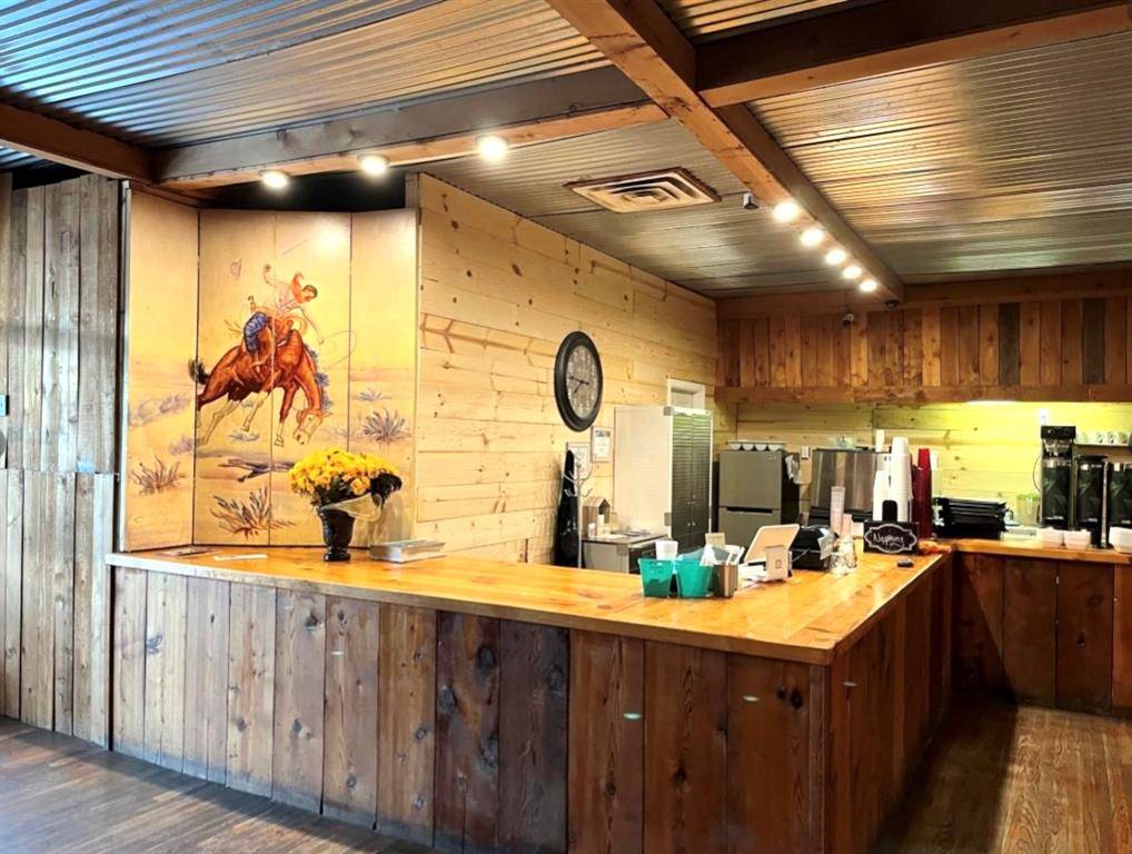 Comanche, TX 76442,127 N Houston Street
