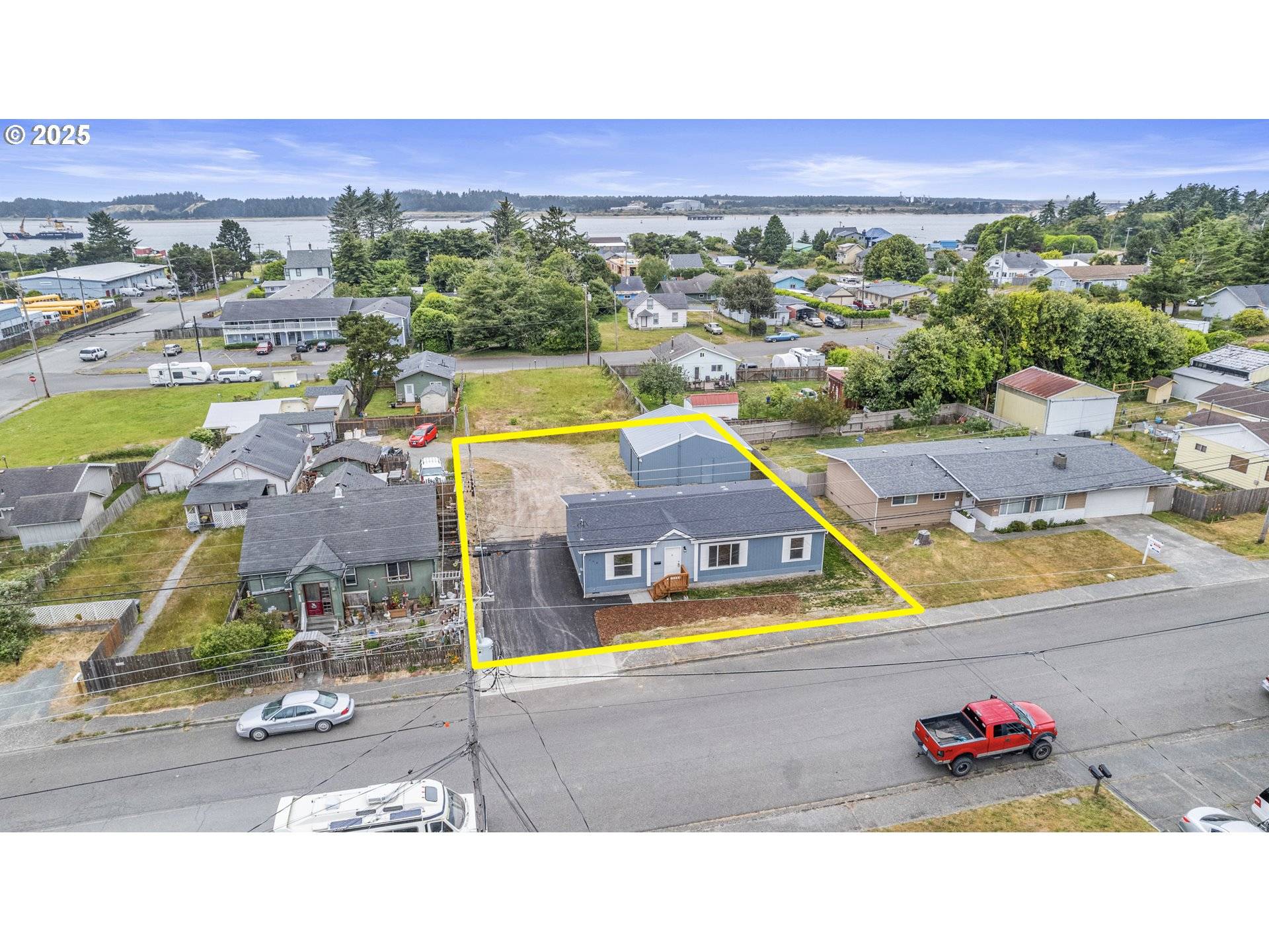 242 N WASSON ST, Coos Bay, OR 97420