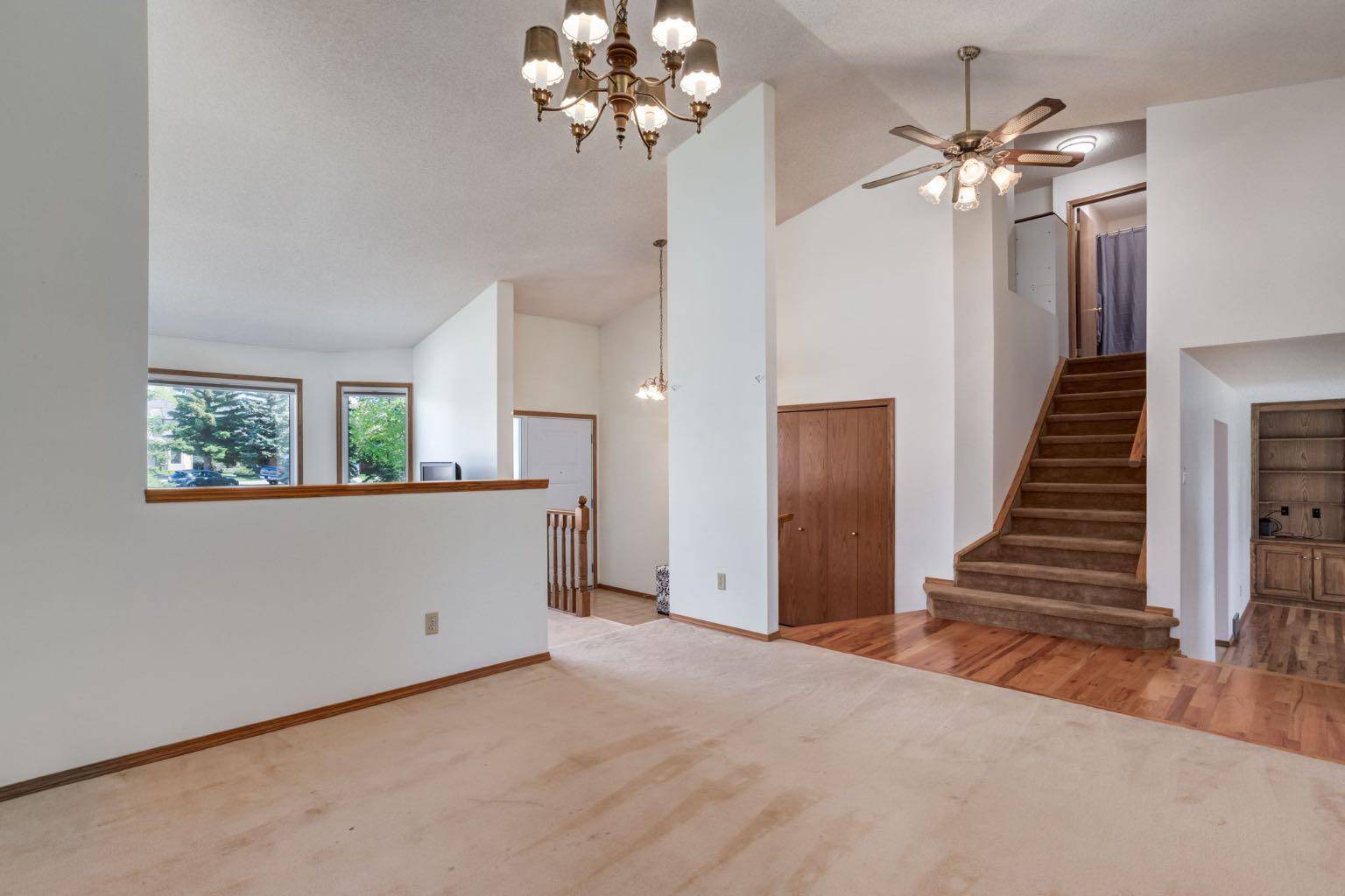 Calgary, AB T3L 1R8,51 Scenic Park CRES Northwest