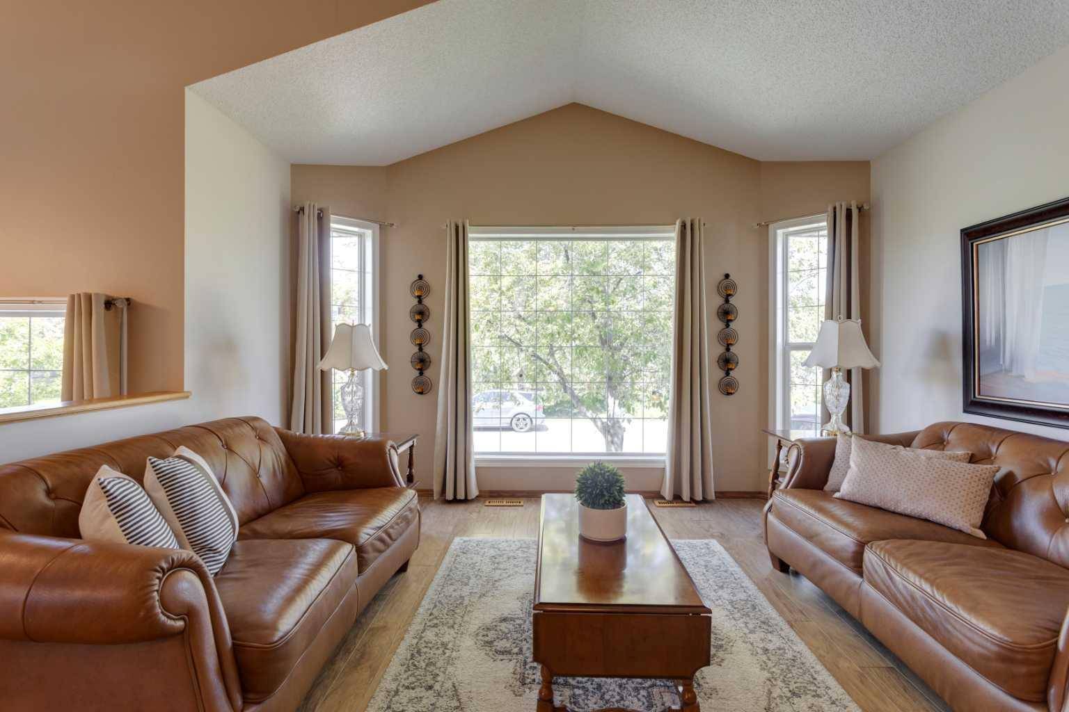 Calgary, AB T3G 5K9,131 Citadel Mesa Close Northwest