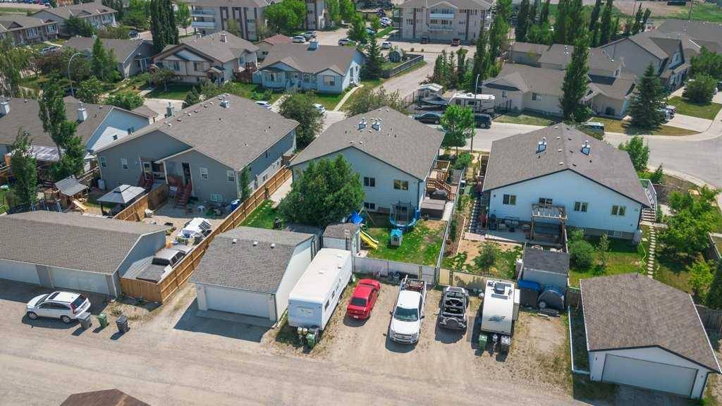 Strathmore, AB T1P 1W8,6 Westlake GLN