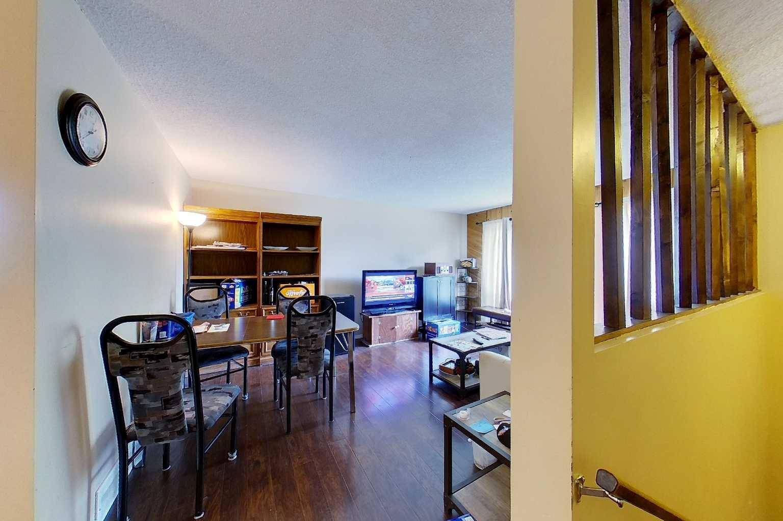 Slave Lake, AB T0G2A1,712 2 AVE NW