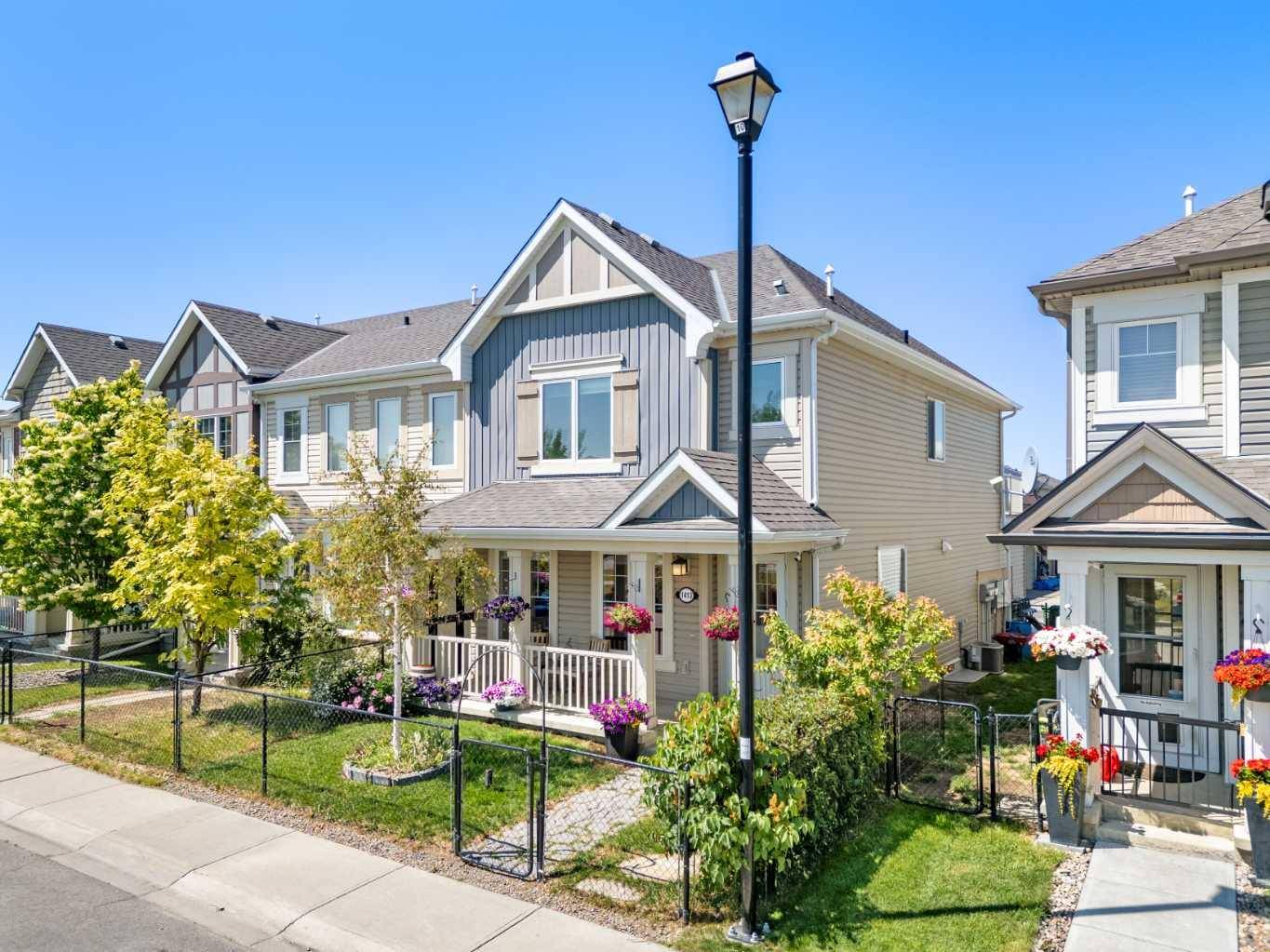 Airdrie, AB T4B 0N6,1413 Windstone RD Southwest